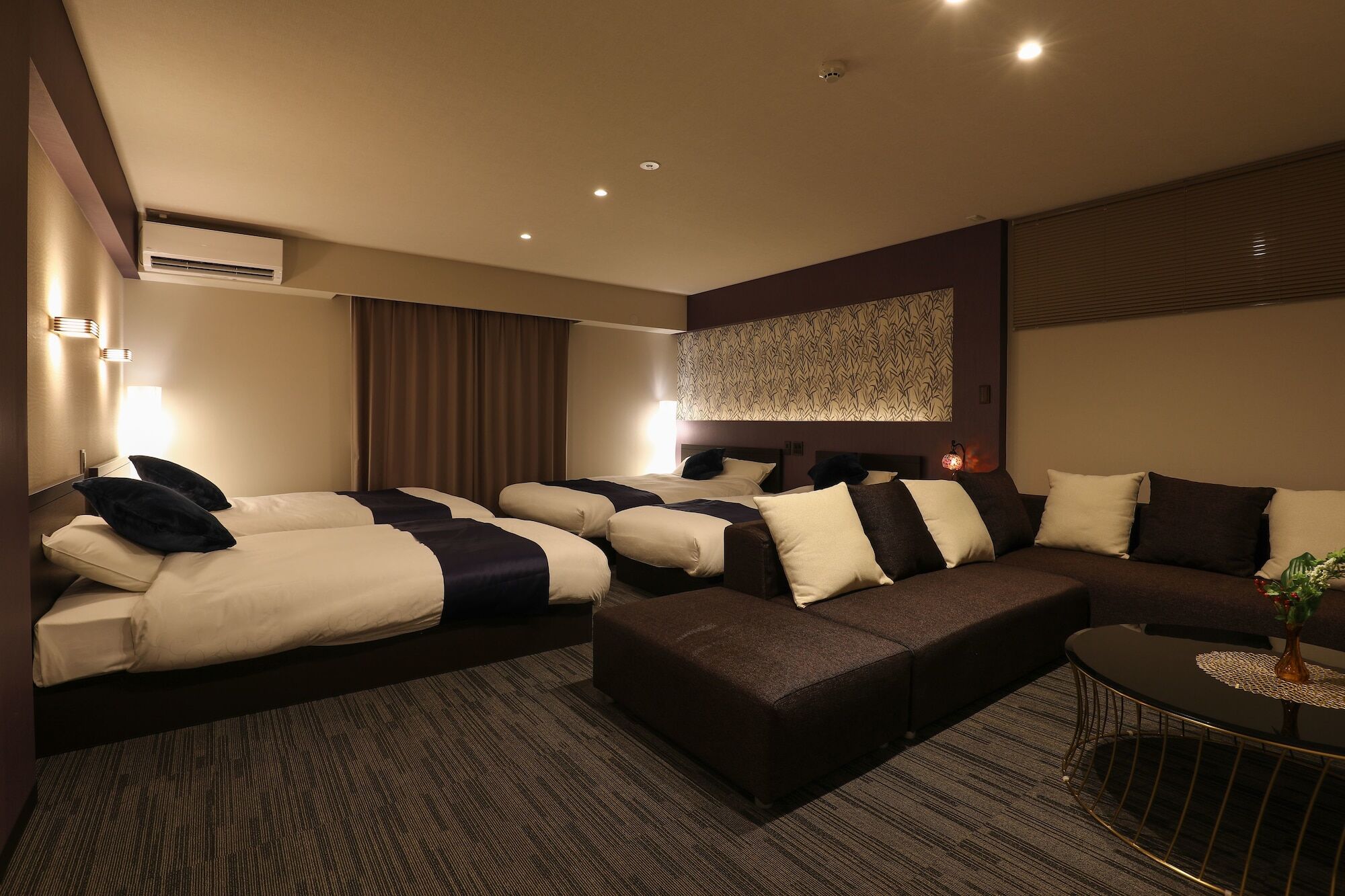 Grand Base Hakata Aparthotel Fukuoka  Exteriör bild